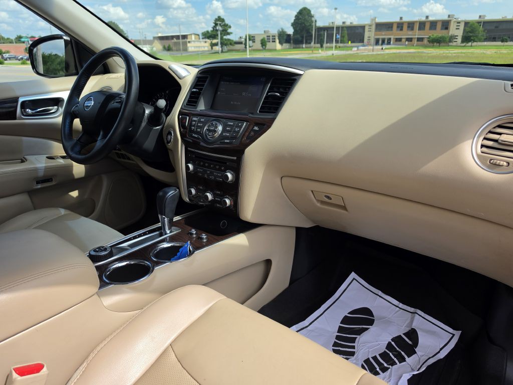 2016 Nissan Pathfinder Image 23