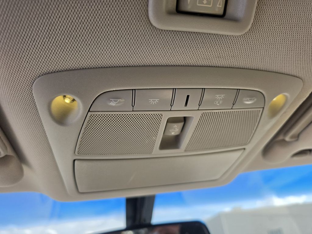 2016 Nissan Pathfinder Image 40