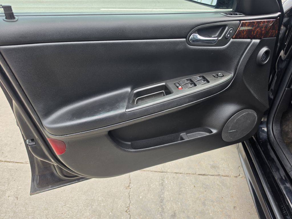 2012 Chevrolet Impala Image 24