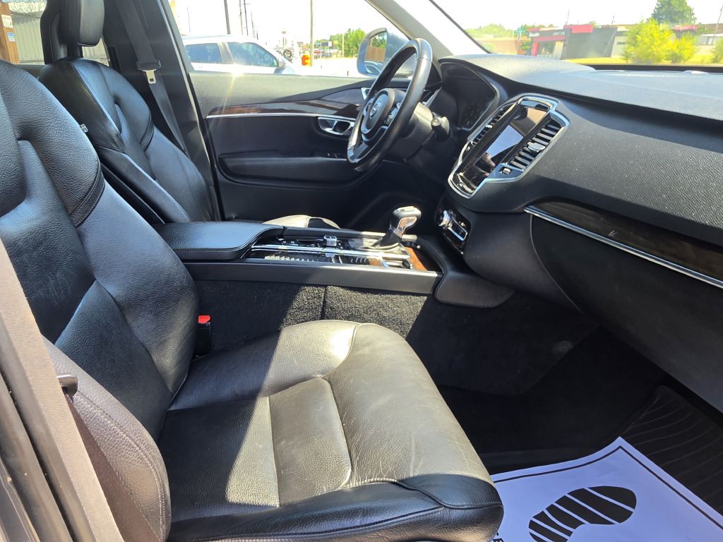 2017 Volvo XC90 Image 22