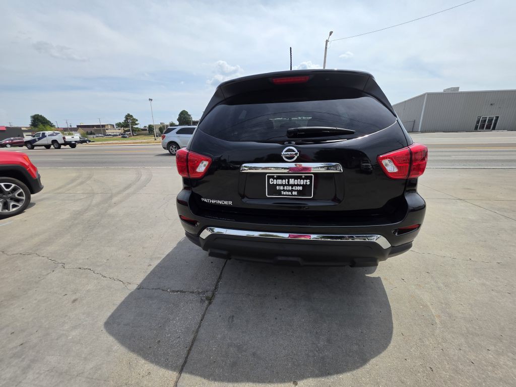 2017 Nissan Pathfinder Image 4