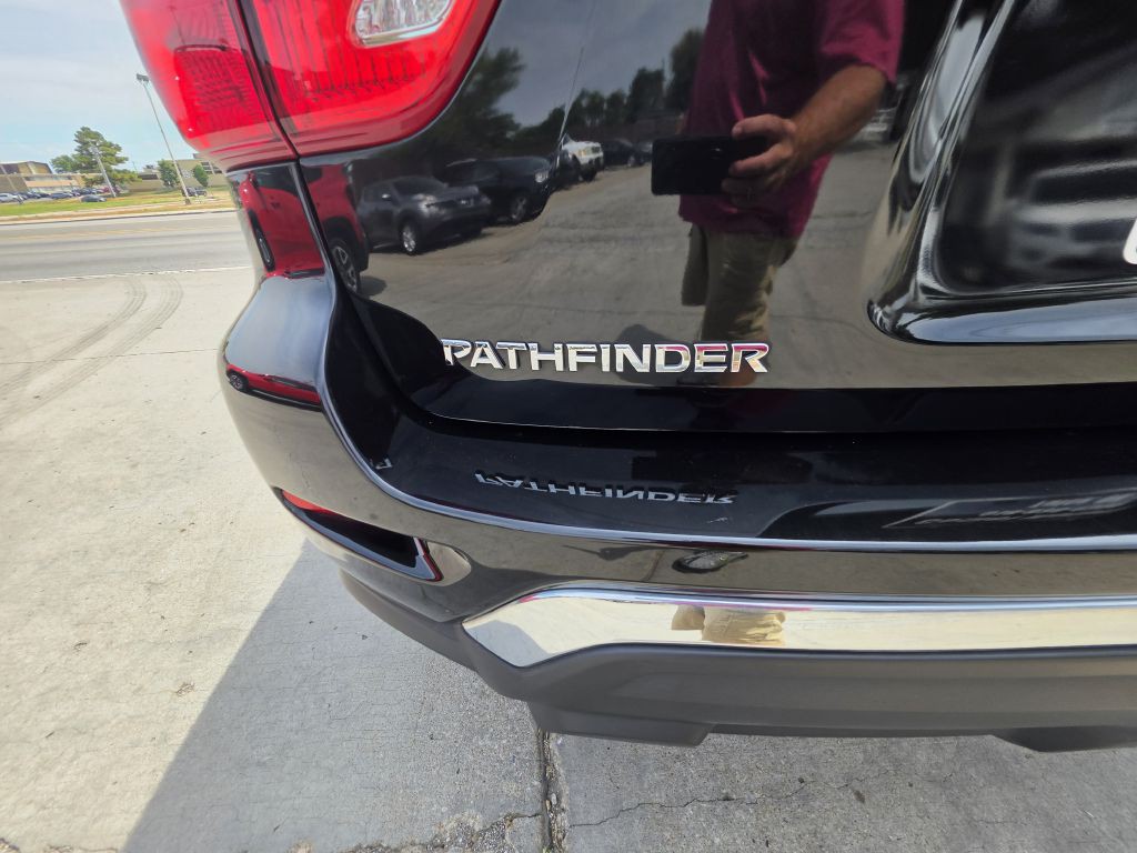 2017 Nissan Pathfinder Image 5