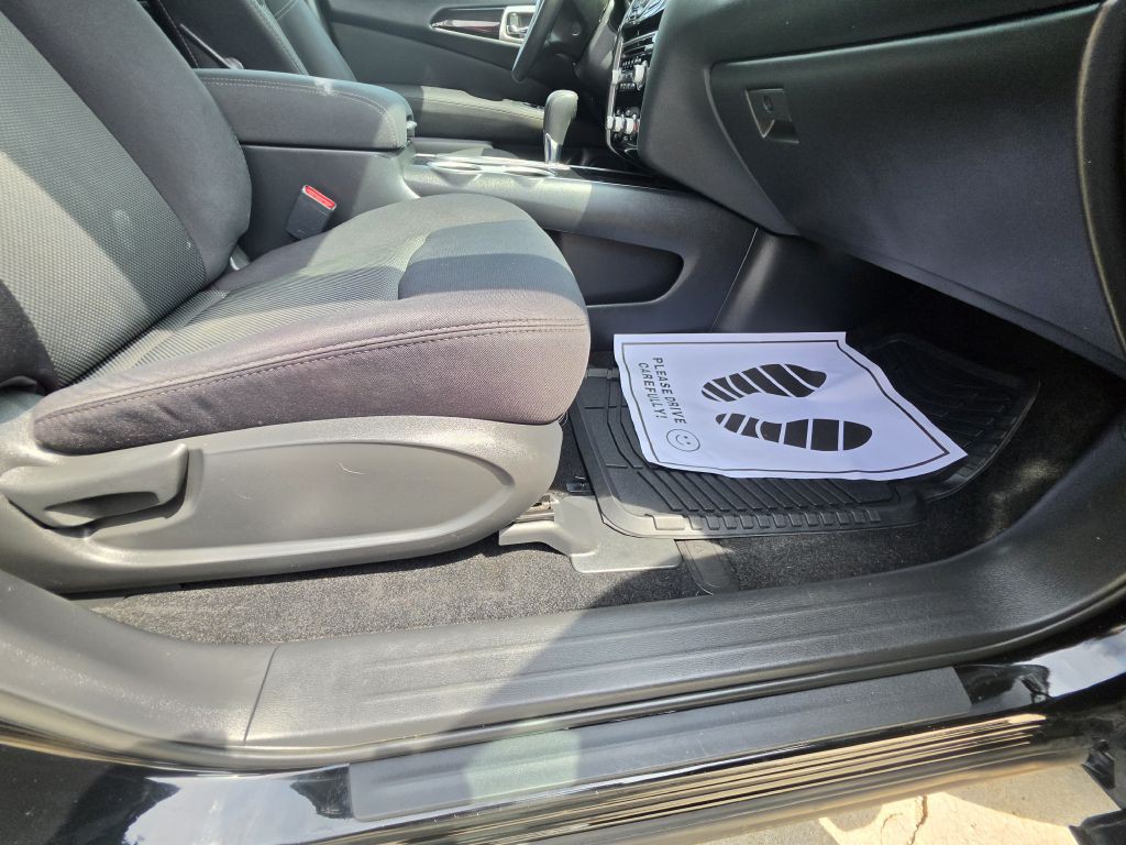 2017 Nissan Pathfinder Image 20