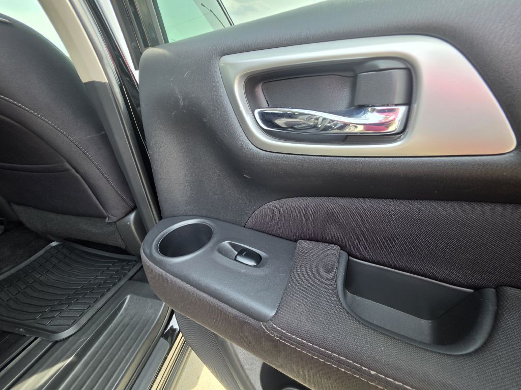 2017 Nissan Pathfinder Image 22