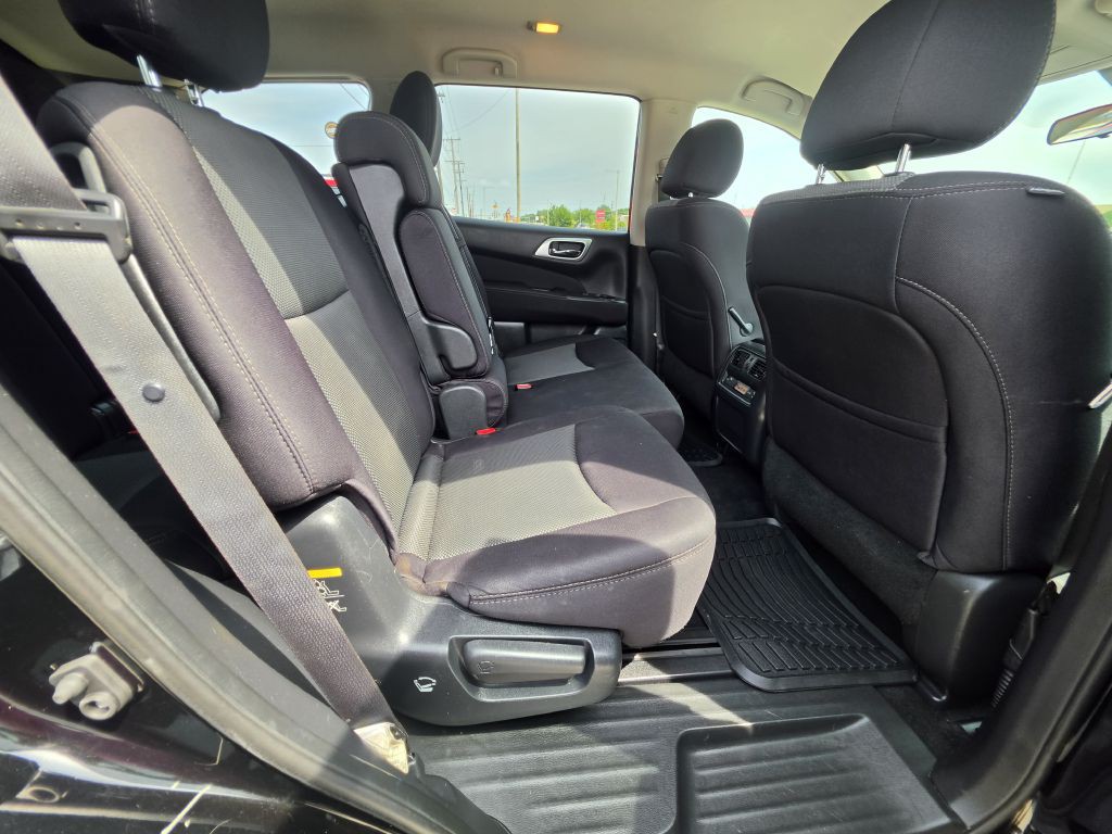 2017 Nissan Pathfinder Image 23