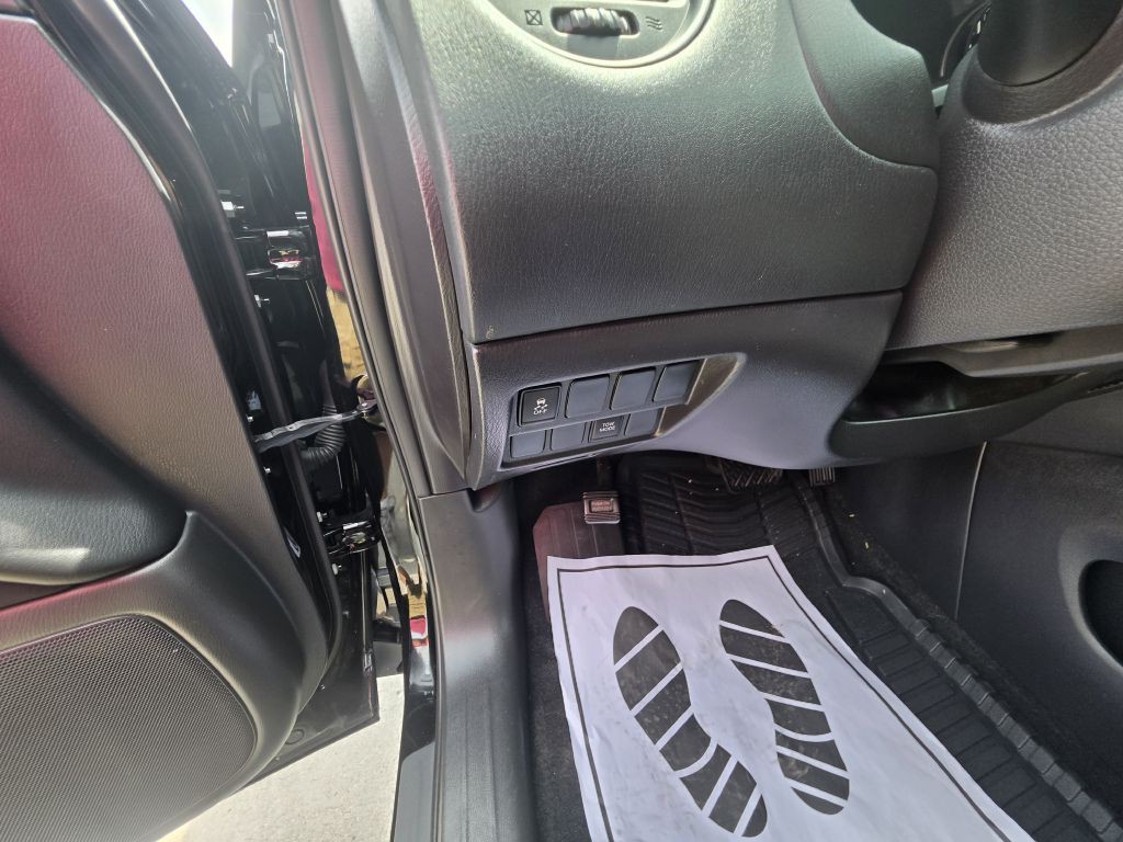 2017 Nissan Pathfinder Image 37