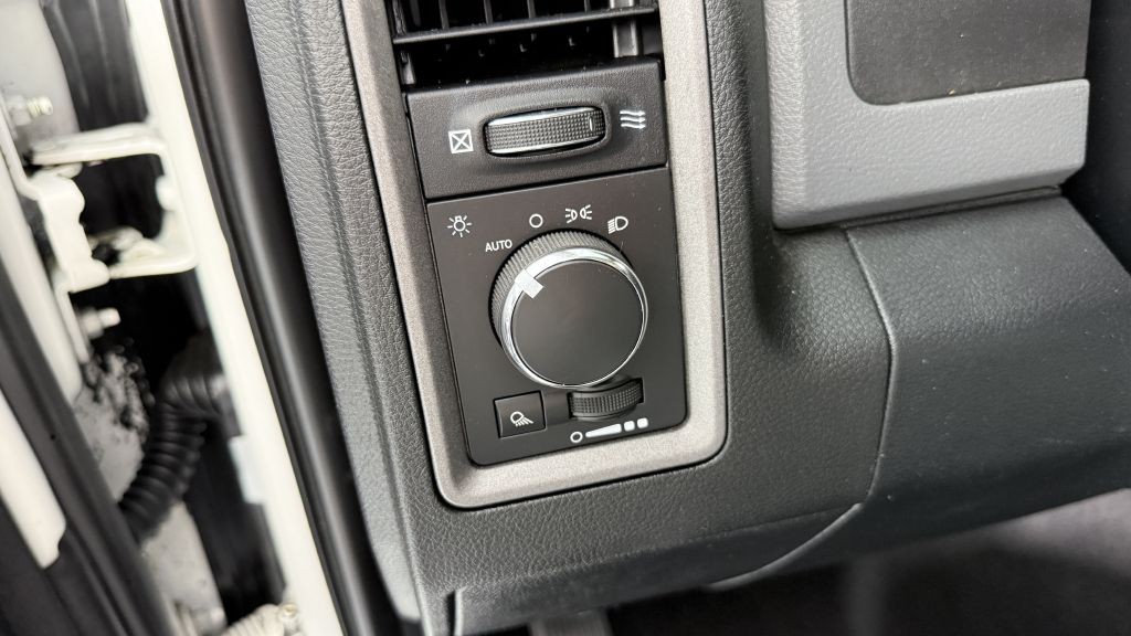 2016 RAM 1500 Image 13