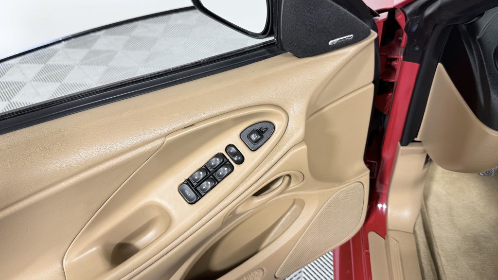 1997 Ford Mustang Image 13