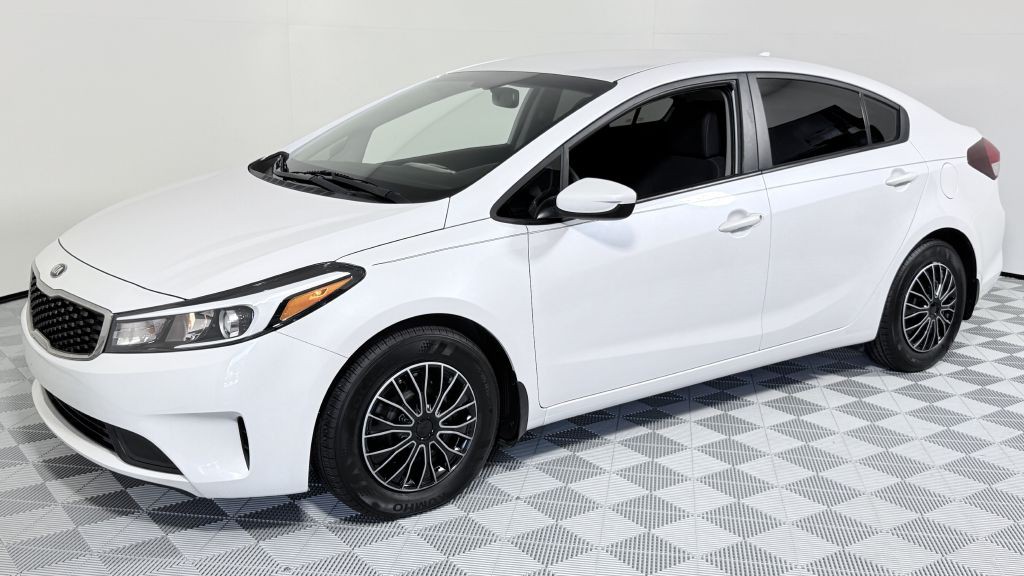 2017 Kia Forte Image 8