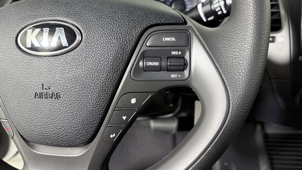 2017 Kia Forte Image 14