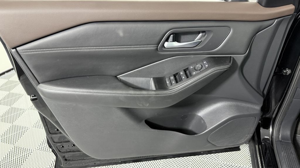 2022 Nissan Rogue Image 11