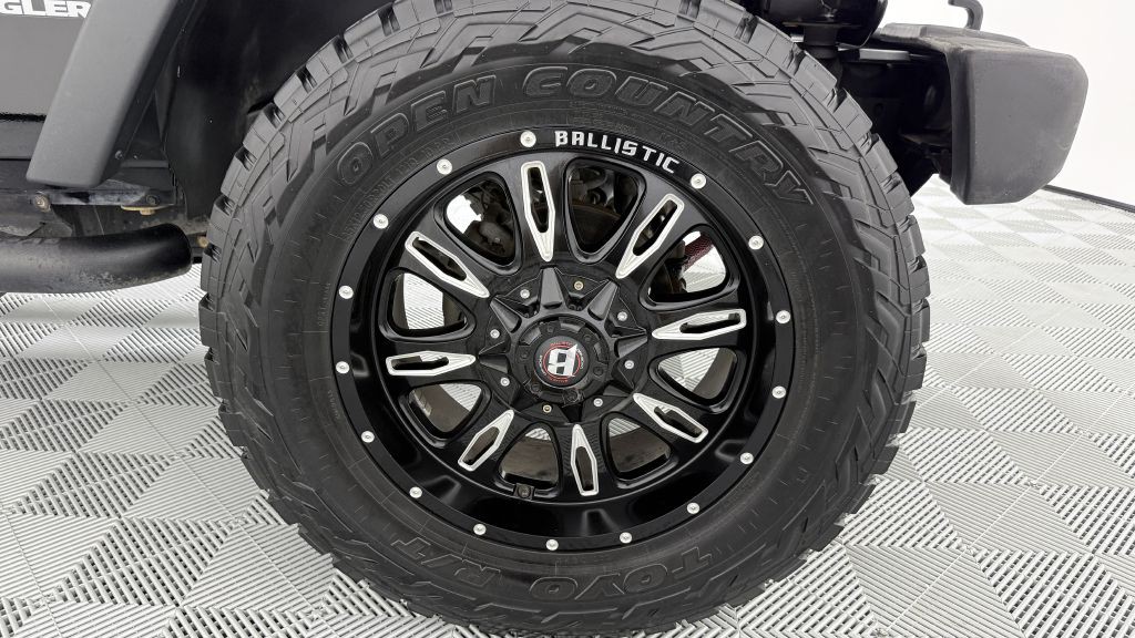 2013 Jeep Wrangler Image 23
