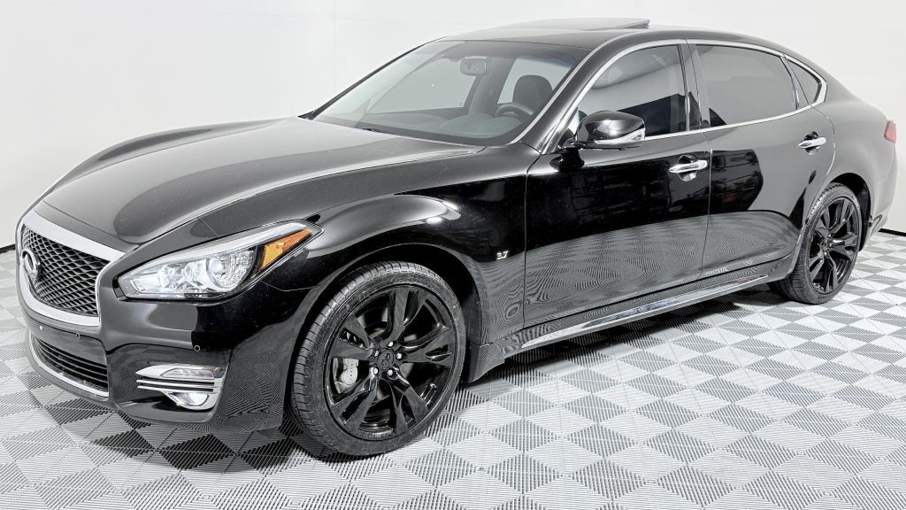 2018 INFINITI Q70 Image 8