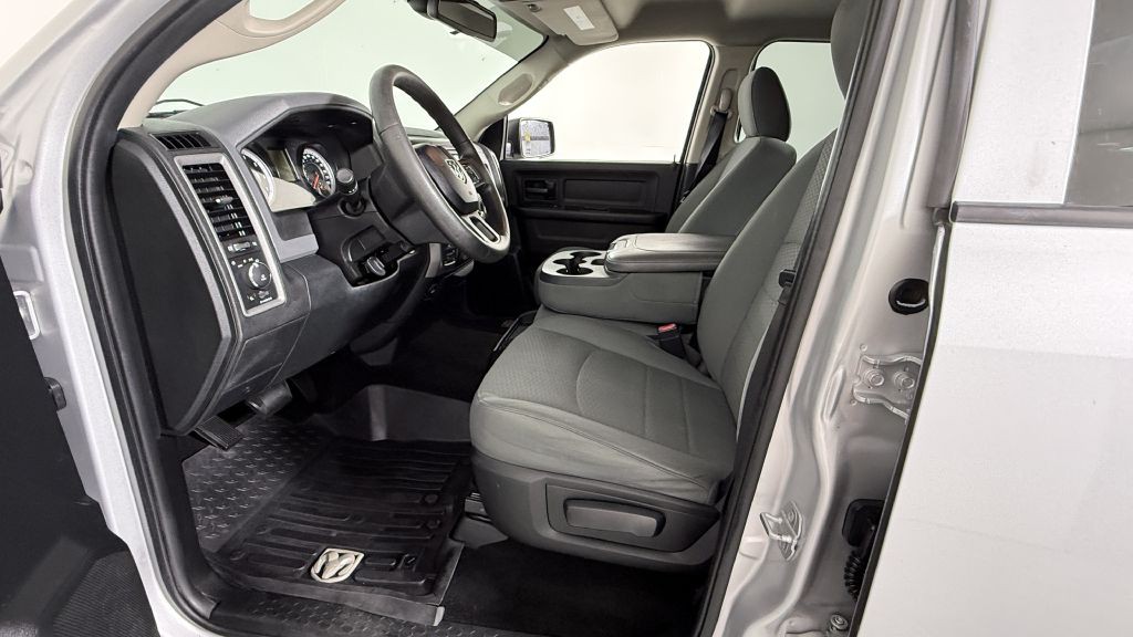 2015 RAM 1500 Image 9