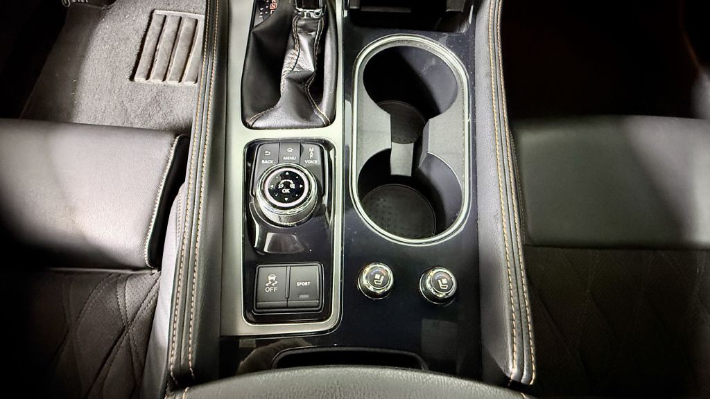 2020 Nissan Maxima Image 21