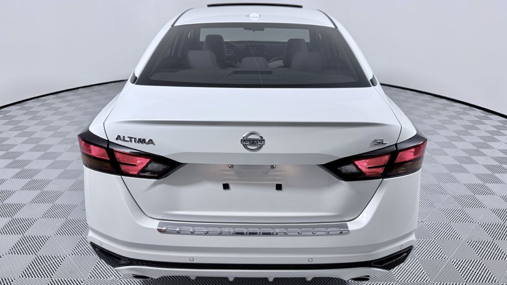 2022 Nissan Altima Image 4