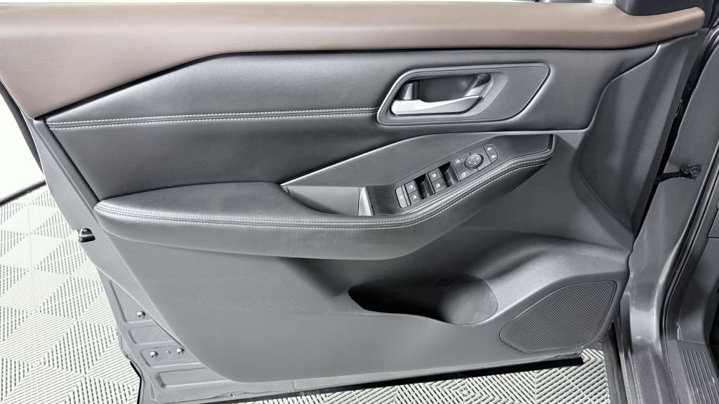 2023 Nissan Rogue Image 12
