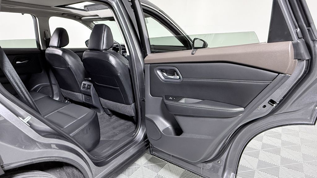 2023 Nissan Rogue Image 24