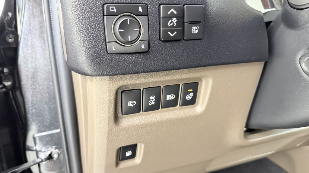 2023 Lexus GX Image 13