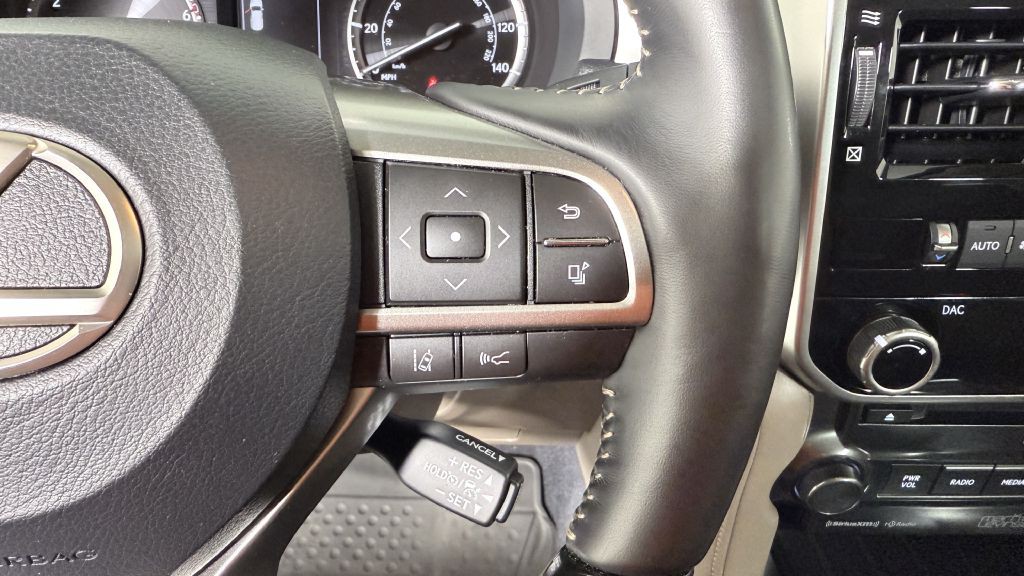 2023 Lexus GX Image 16