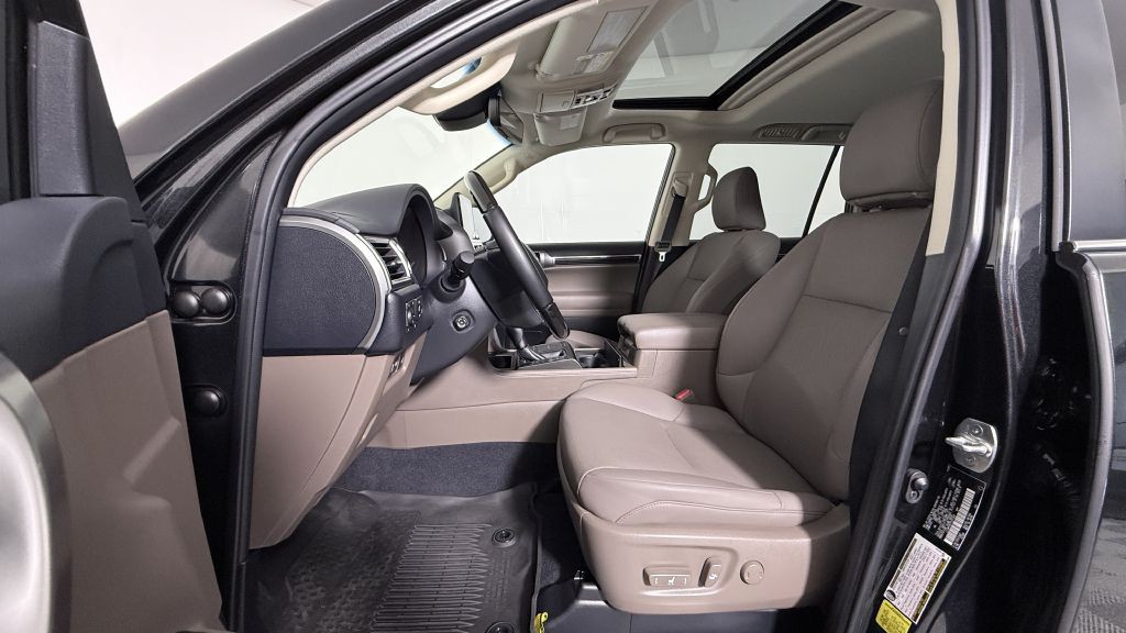 2023 Lexus GX Image 24