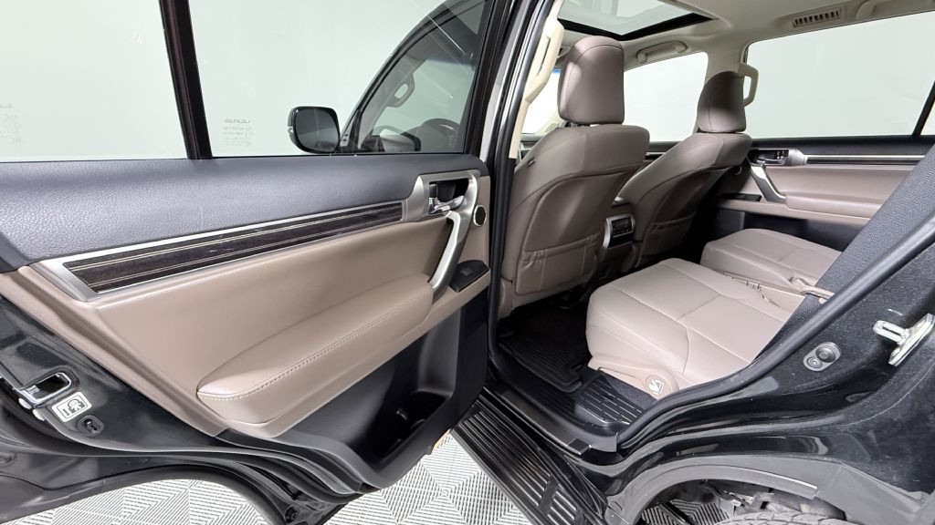 2023 Lexus GX Image 25
