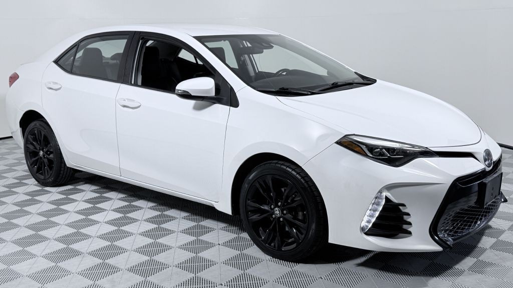 2017 Toyota Corolla Image 1
