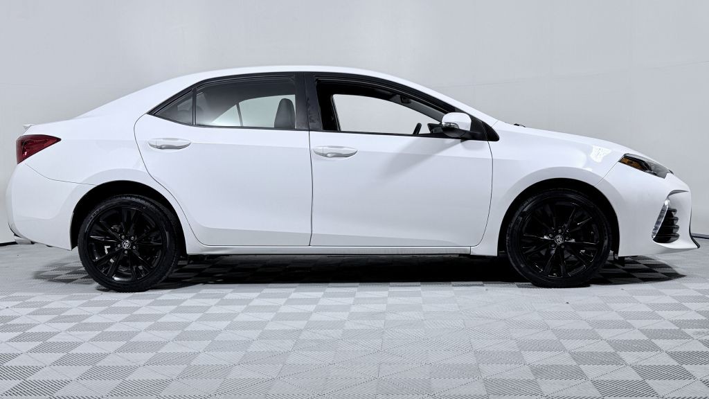 2017 Toyota Corolla Image 3