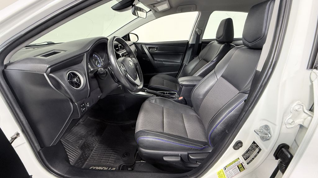 2017 Toyota Corolla Image 9