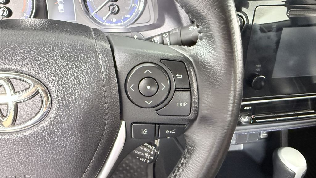 2017 Toyota Corolla Image 14