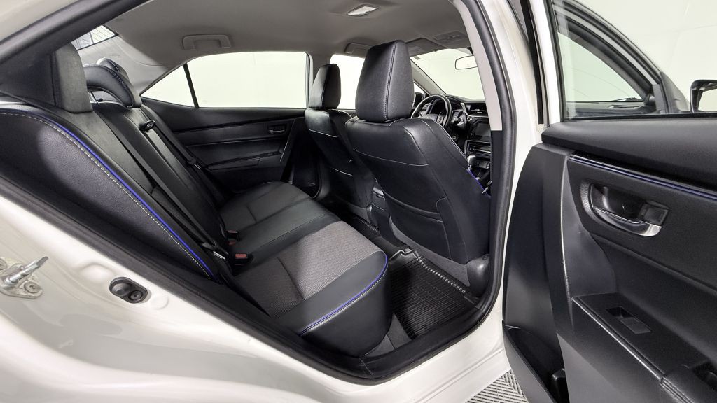 2017 Toyota Corolla Image 21