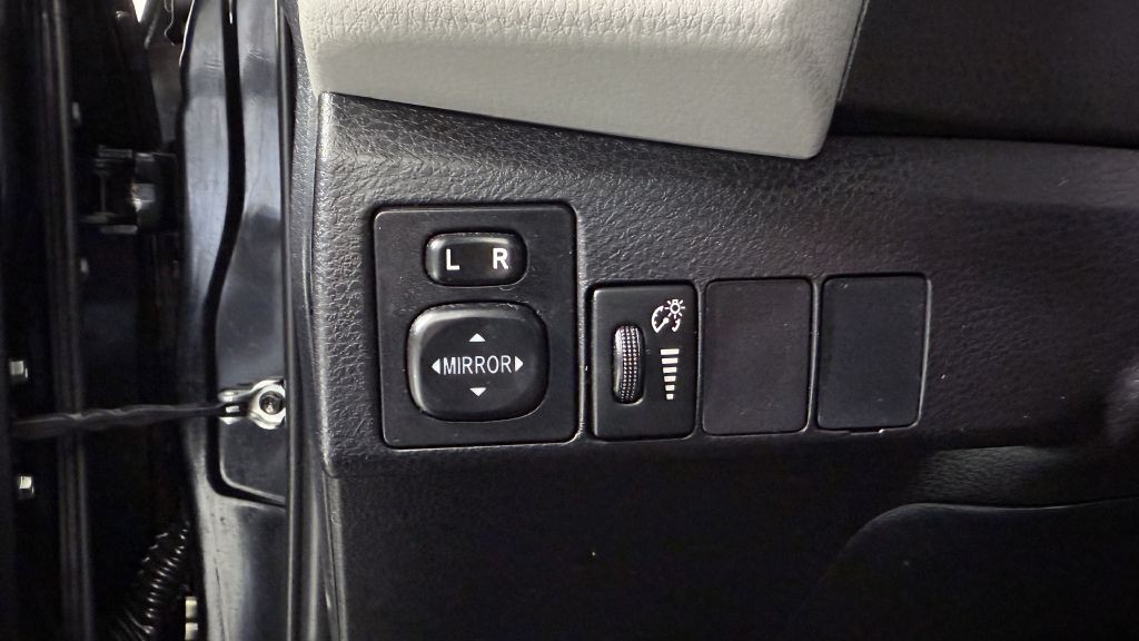2016 Toyota Corolla Image 10