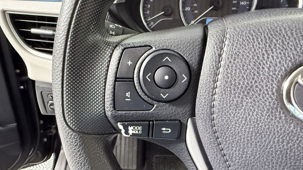 2016 Toyota Corolla Image 12