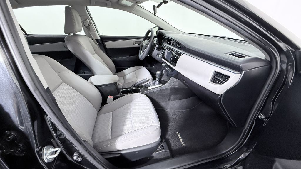 2016 Toyota Corolla Image 20