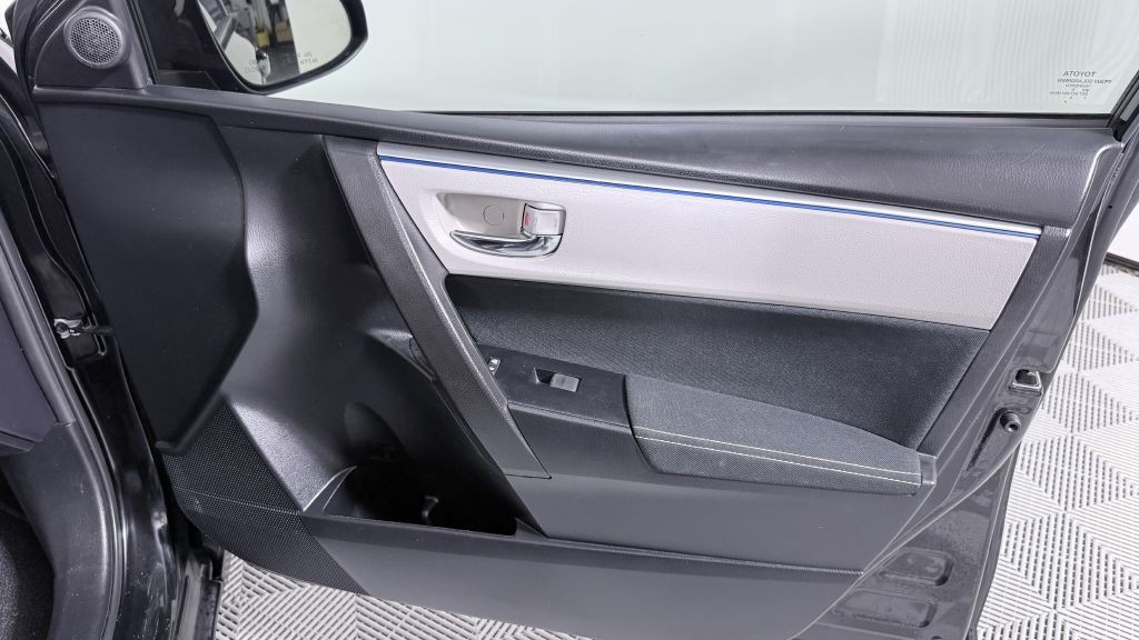 2016 Toyota Corolla Image 21
