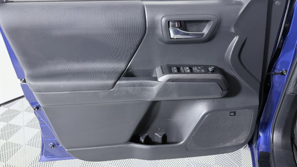 2022 Toyota Tacoma Image 12