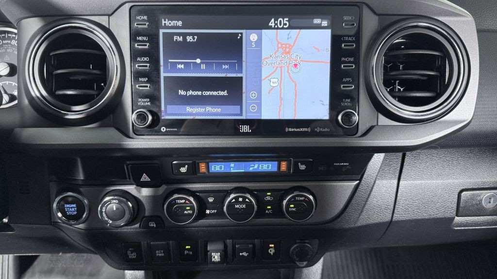 2022 Toyota Tacoma Image 17