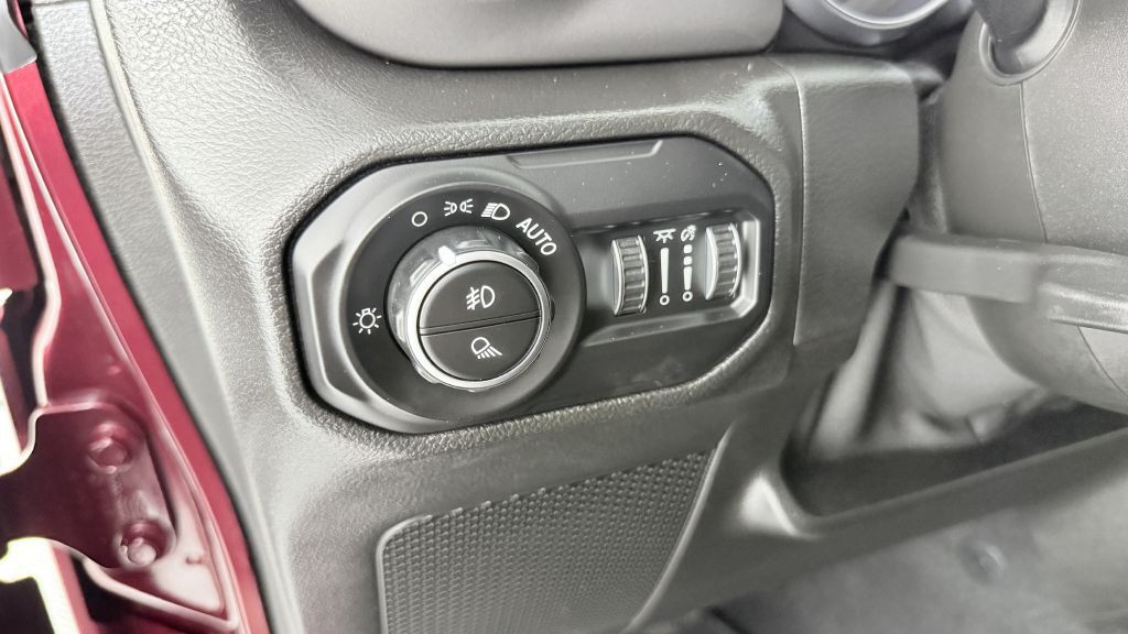 2021 Jeep Gladiator Image 12