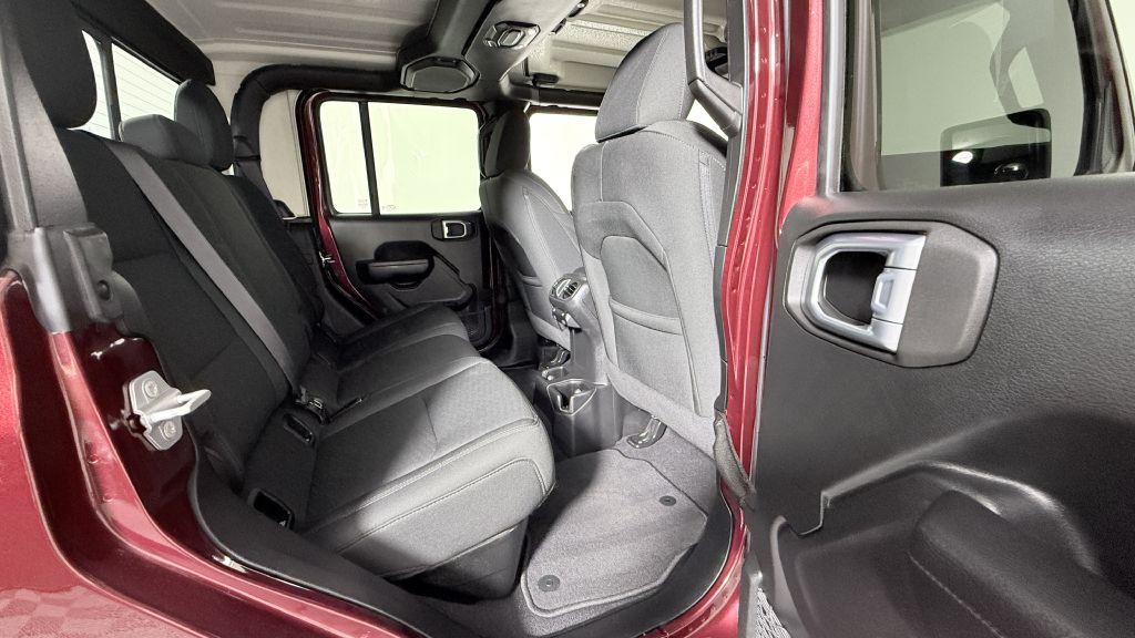 2021 Jeep Gladiator Image 24