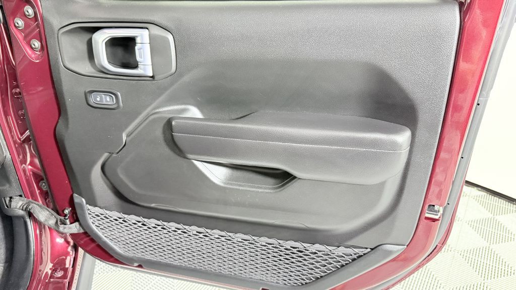 2021 Jeep Gladiator Image 26