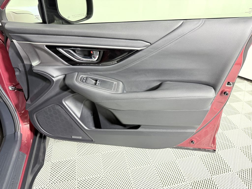 2021 Subaru Outback Image 32