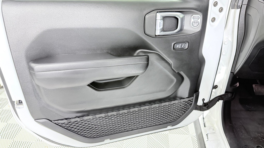 2021 Jeep Gladiator Image 12