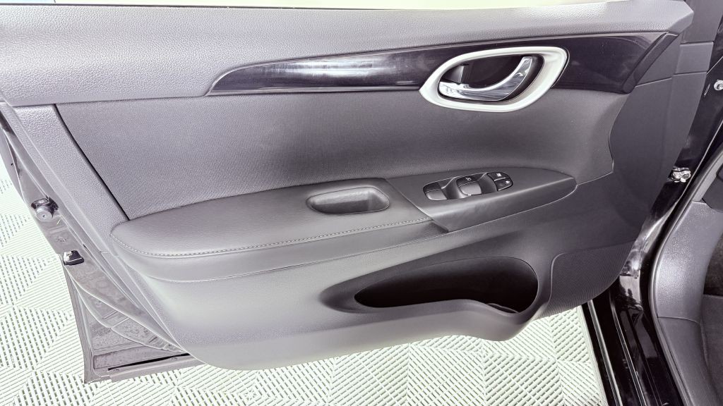 2019 Nissan Sentra Image 8