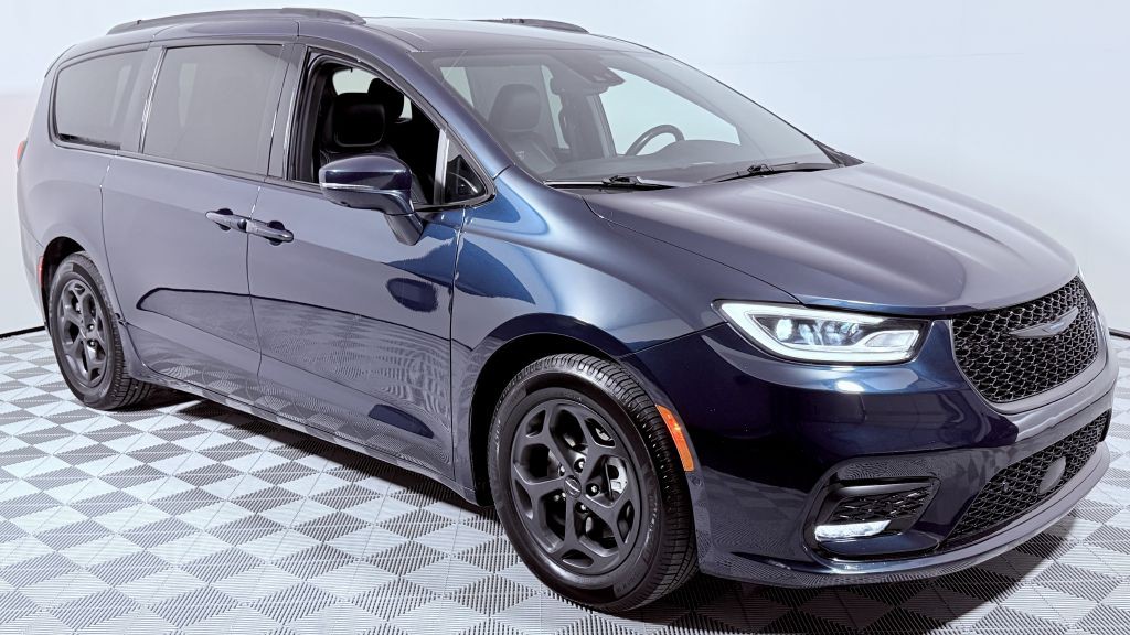 2021 Chrysler Pacifica Image 1