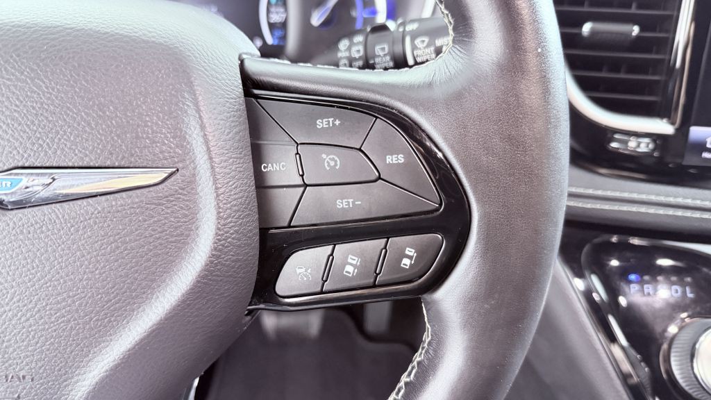 2021 Chrysler Pacifica Image 15