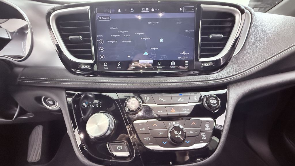 2021 Chrysler Pacifica Image 16