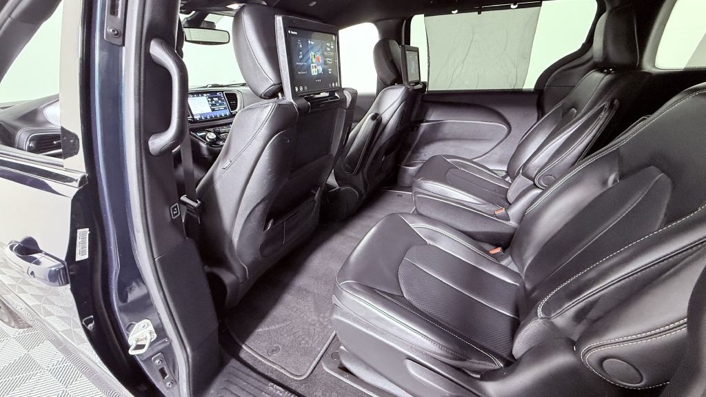 2021 Chrysler Pacifica Image 26