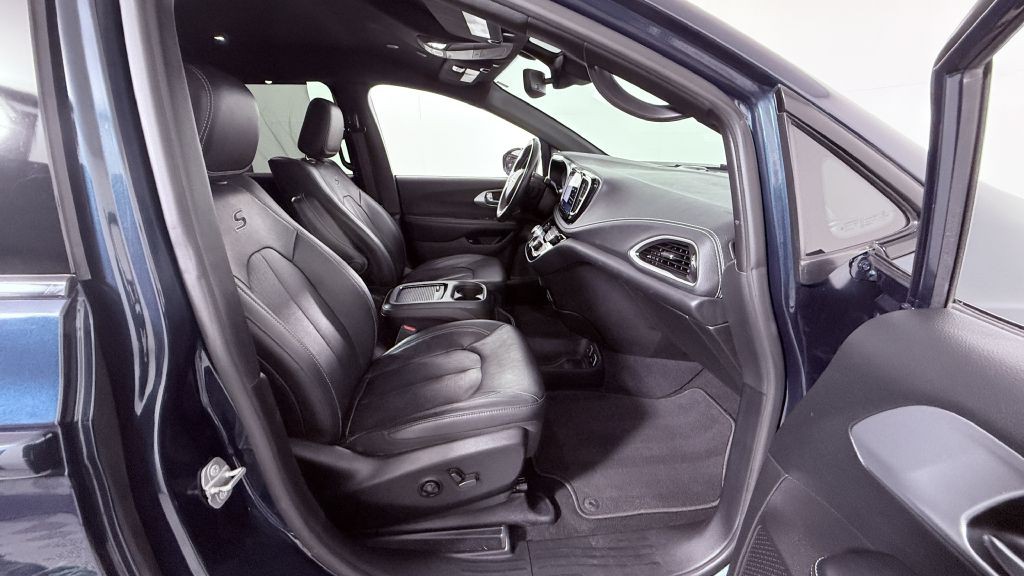 2021 Chrysler Pacifica Image 34