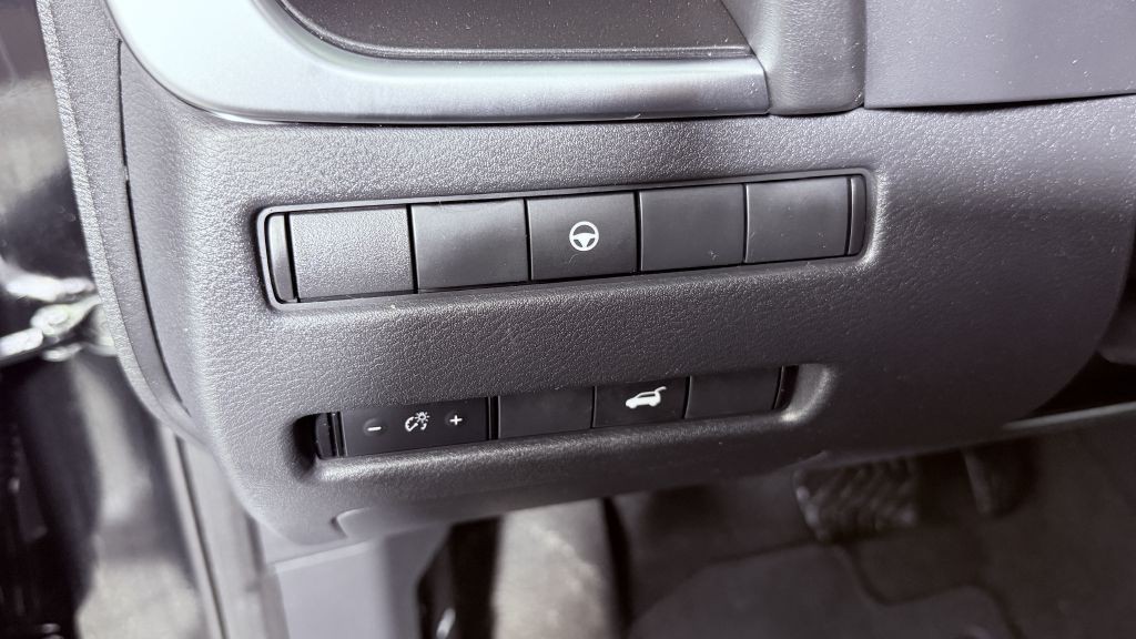 2023 Nissan Rogue Image 10