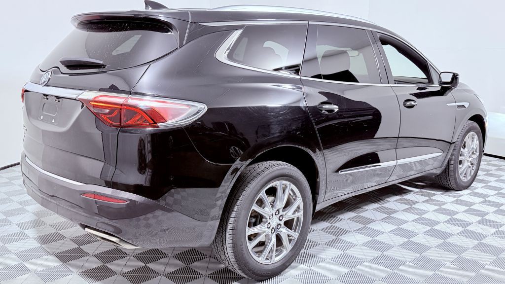 2022 Buick Enclave Image 3